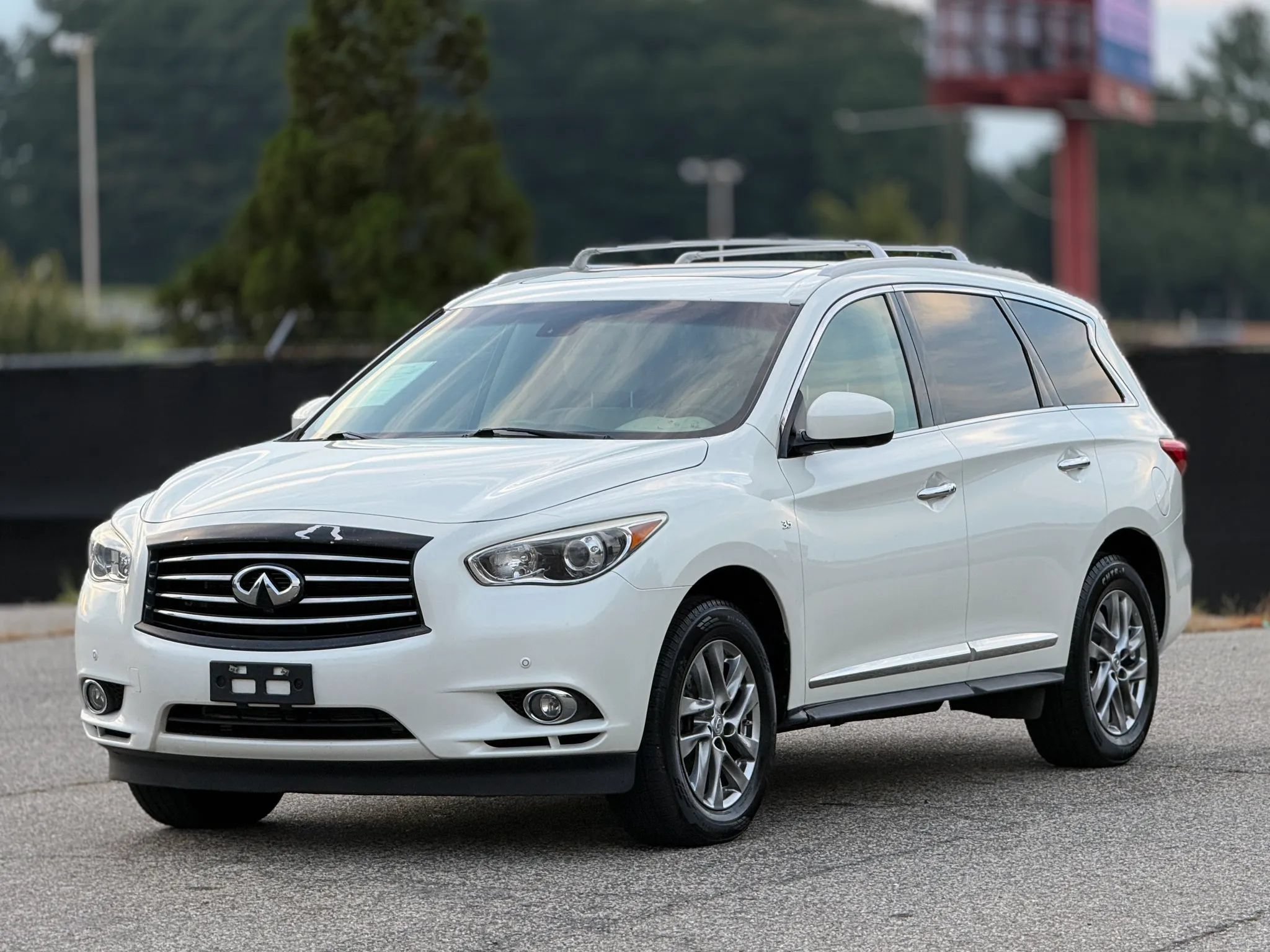 Used 2015 INFINITI QX60 Luxe w/ Premium Plus Package AWD/4WD image 5