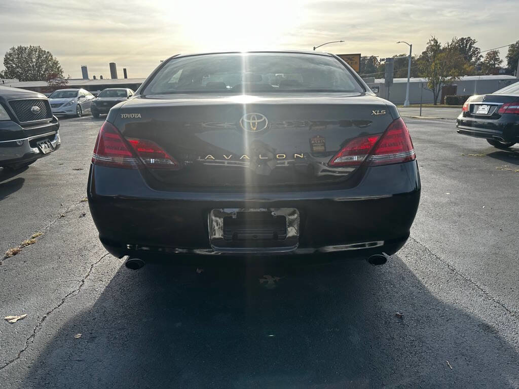 Used 2008 Toyota Avalon XLS image 6