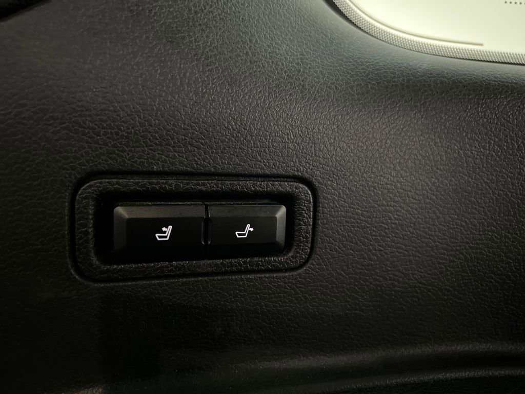 Used 2024 Lincoln Navigator Reserve image 32