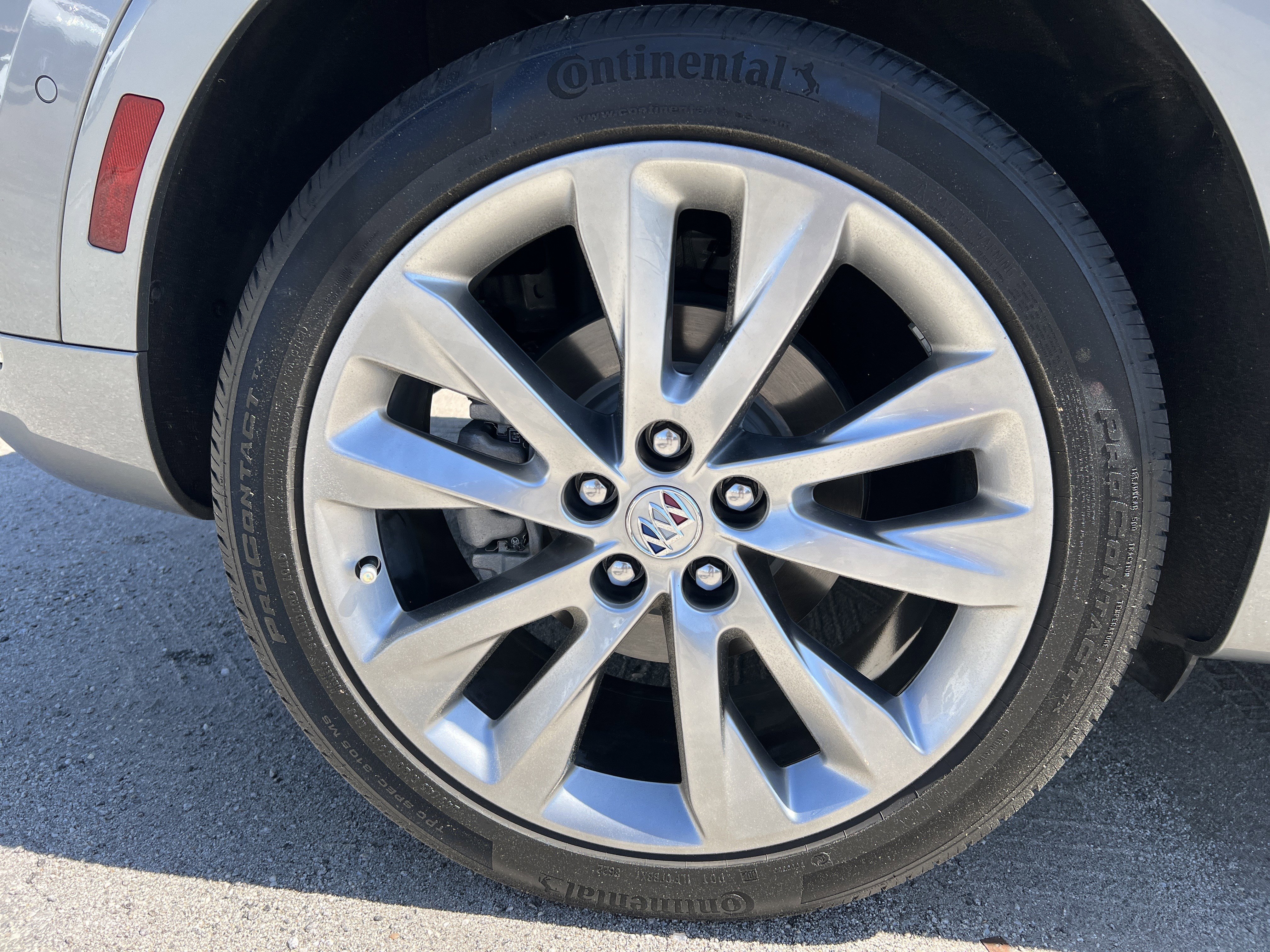 Used 2023 Buick Envision Avenir FWD image 22