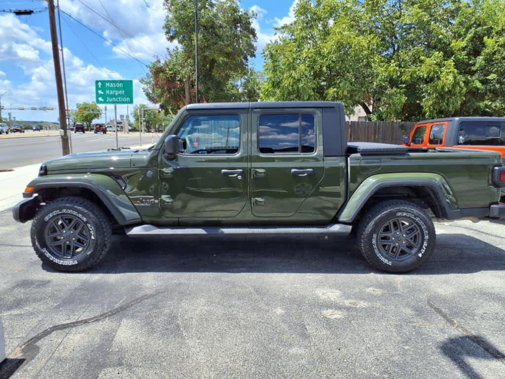 Used 2024 Jeep Gladiator Sport image 18