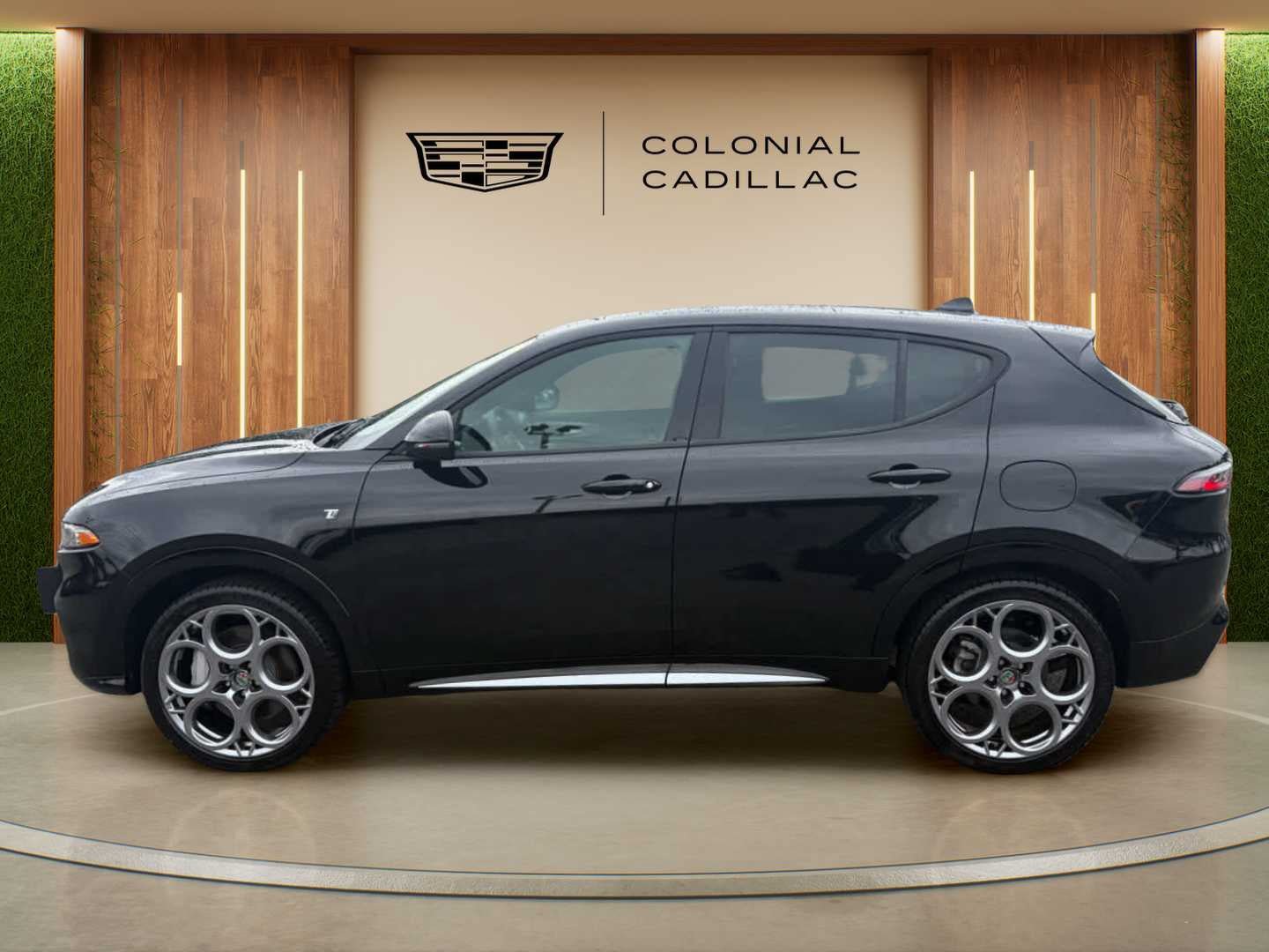 Used 2024 Alfa Romeo Tonale Ti AWD/4WD image 4