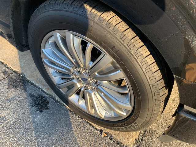 Used 2024 Ford F150 Platinum w/ Equipment Group 703A Plus image 7