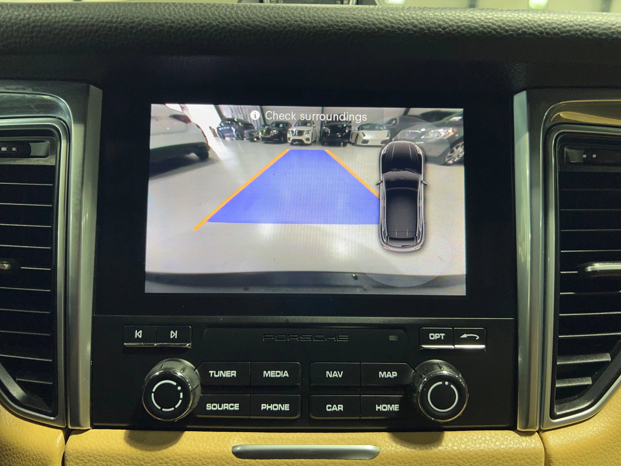 Used 2017 Porsche Macan S image 34