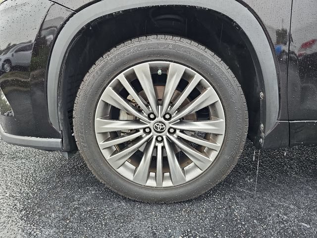 Used 2021 Toyota Highlander Platinum FWD image 36