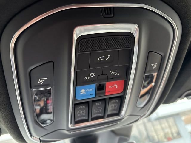 New 2026 Jeep Grand Cherokee Summit w/ Obsidian Package image 19