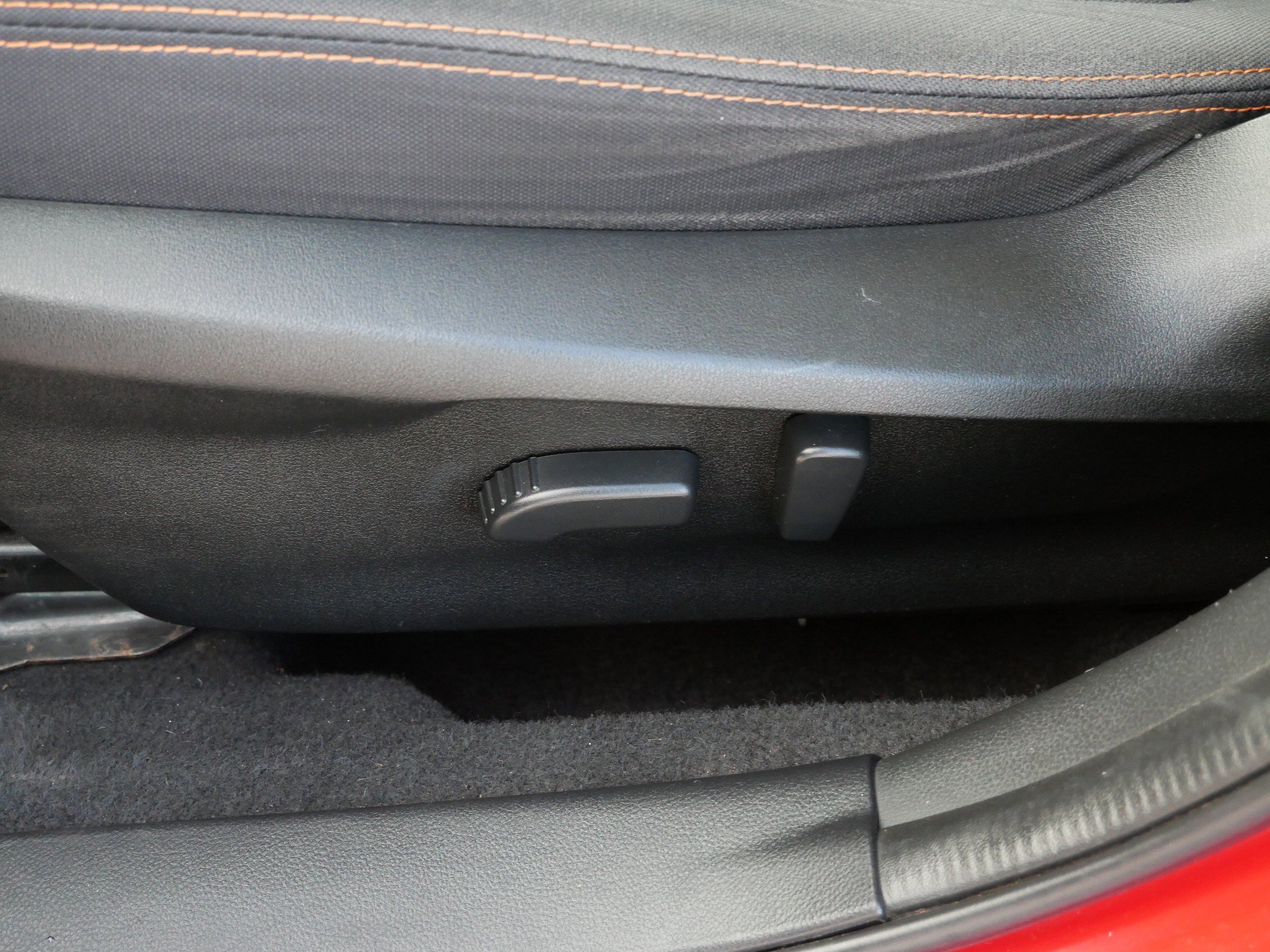 Used 2020 Subaru Crosstrek 2.0i Premium w/ Moonroof Package 2 image 19