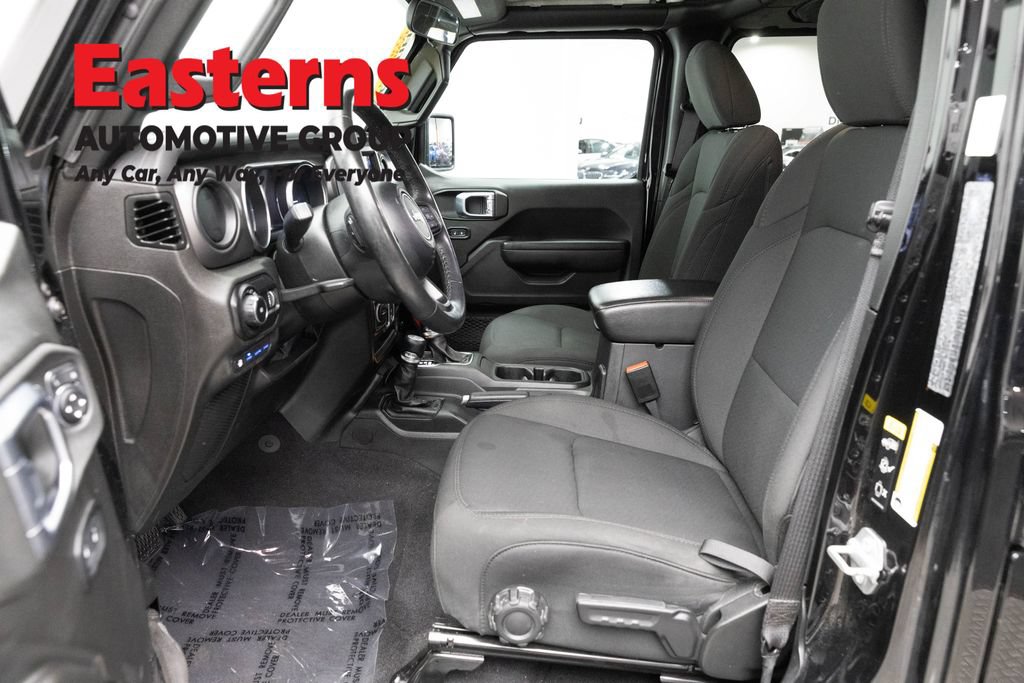 Used 2023 Jeep Wrangler Unlimited w/ Cold Weather Group AWD/4WD image 14