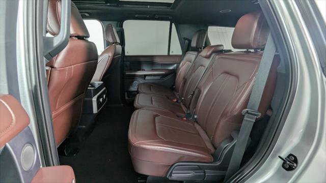 Used 2024 Ford Expedition Limited image 18