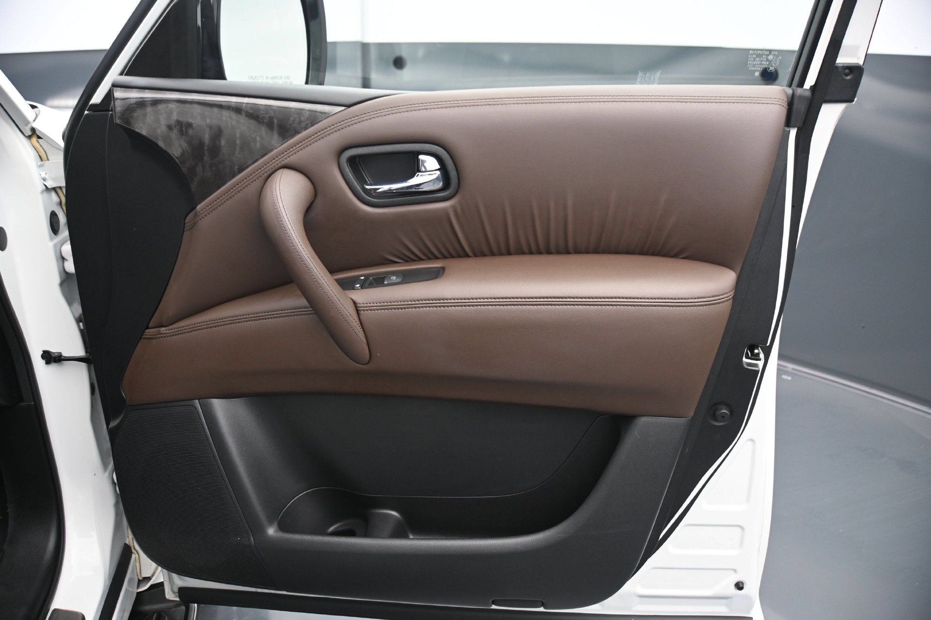 Used 2024 Nissan Armada Platinum w/ Captain's Chairs Package AWD/4WD image 12