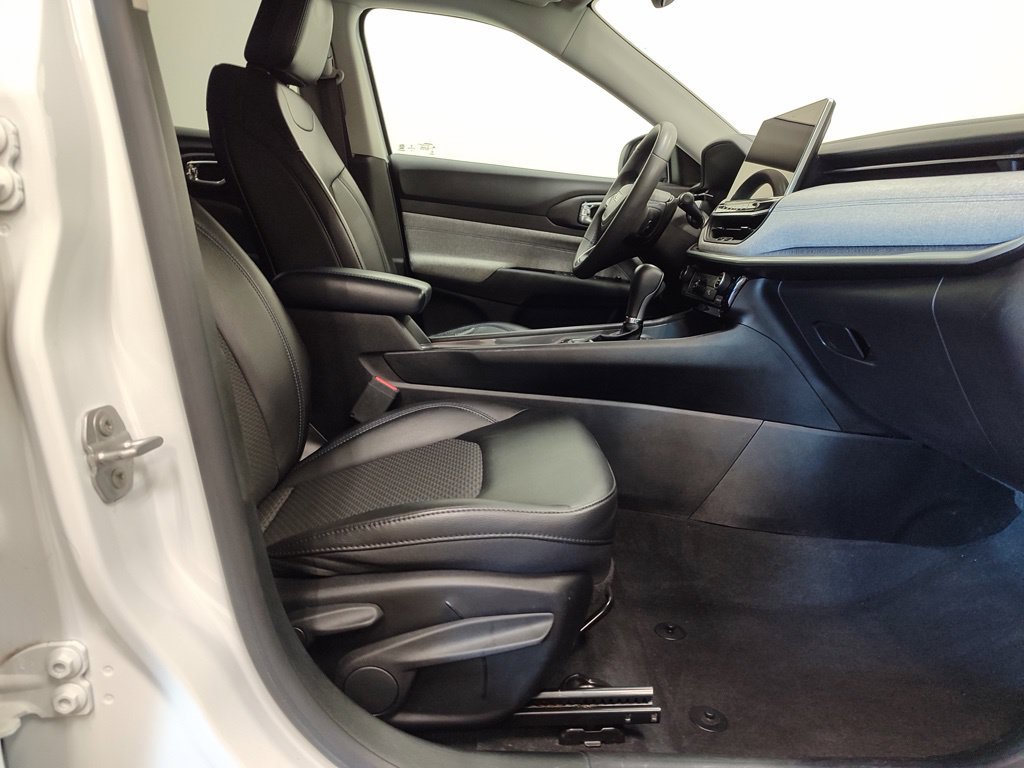 Used 2022 Jeep Compass Latitude AWD/4WD image 17