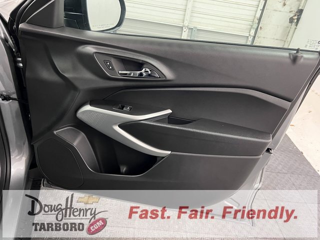 New 2026 Chevrolet Trax RS w/ Sunroof Package image 38