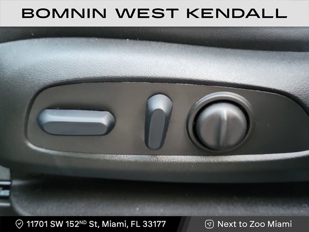 Used 2024 Chevrolet Blazer LT image 9