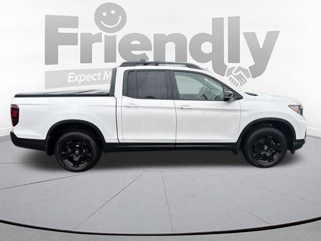 Used 2025 Honda Ridgeline Black Edition image 9