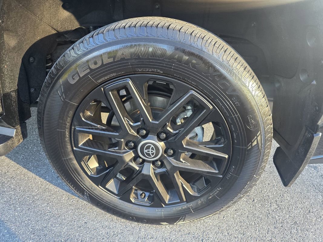 Used 2024 Toyota Sequoia Limited image 41