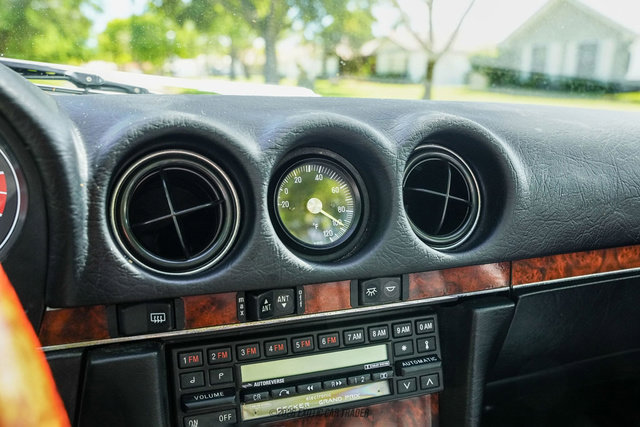 Used 1987 Mercedes-Benz 560 SL image 45