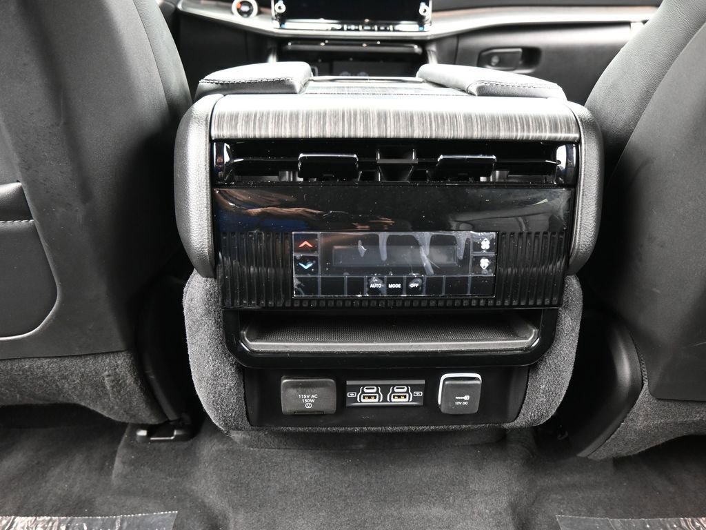Used 2024 Jeep Wagoneer Series II image 42