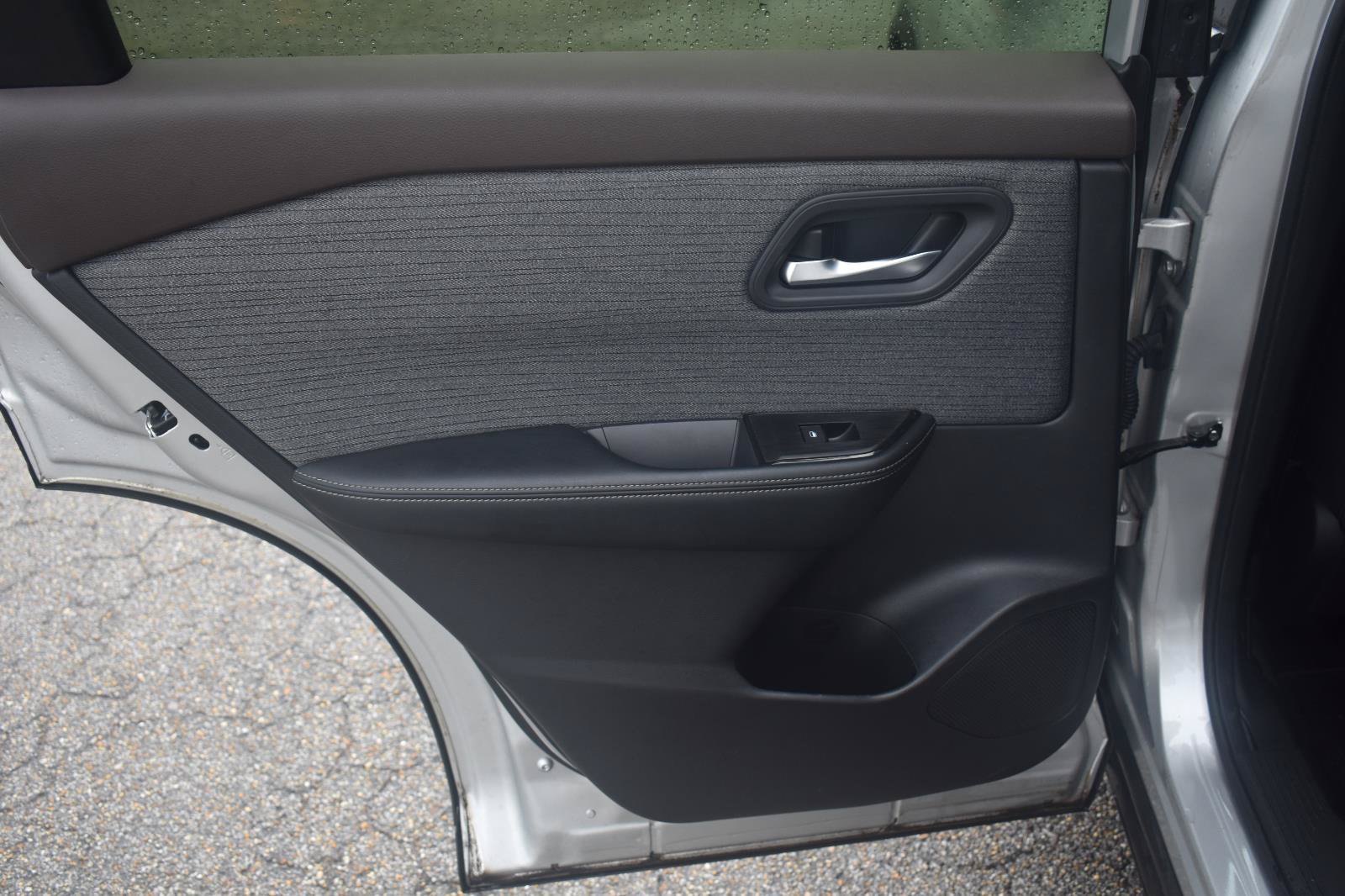 Used 2023 Nissan Rogue SV FWD image 41