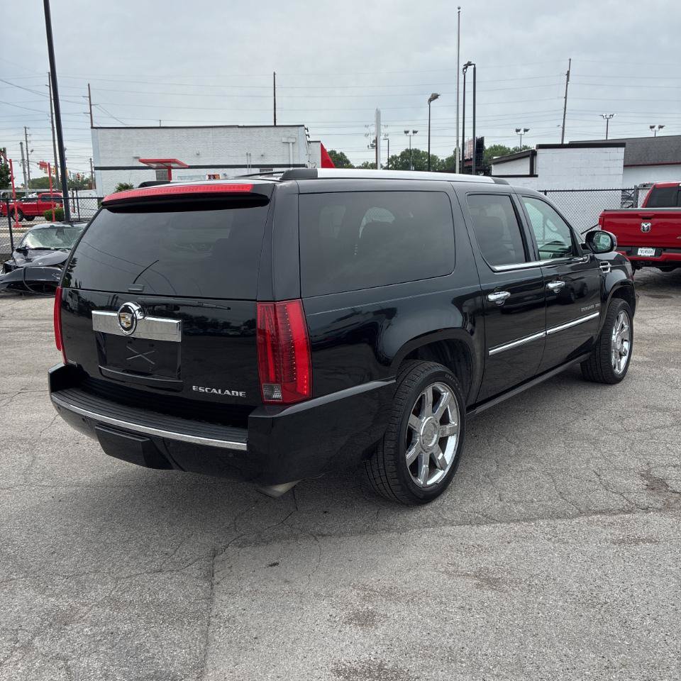 Used 2012 Cadillac Escalade ESV Luxury AWD/4WD image 5