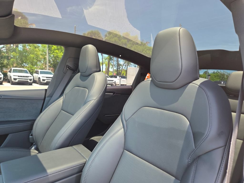 Used 2026 Tesla Model Y Long Range AWD/4WD image 26