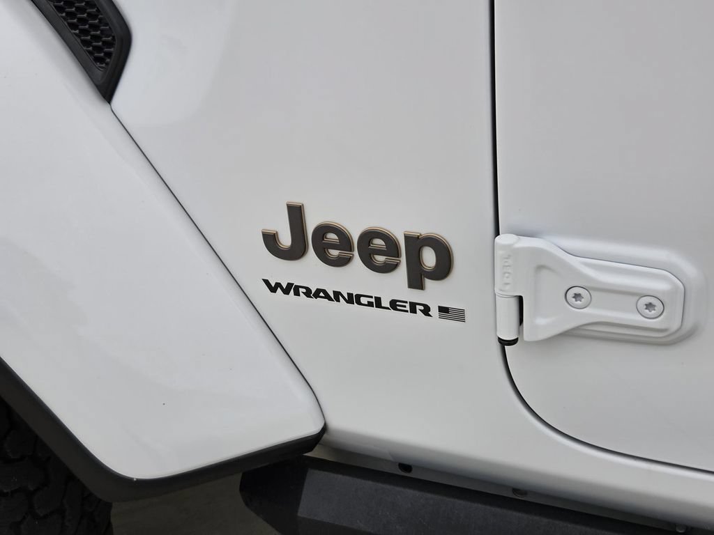 Used 2023 Jeep Wrangler Unlimited Rubicon 392 w/ Dual Top Group AWD/4WD image 35