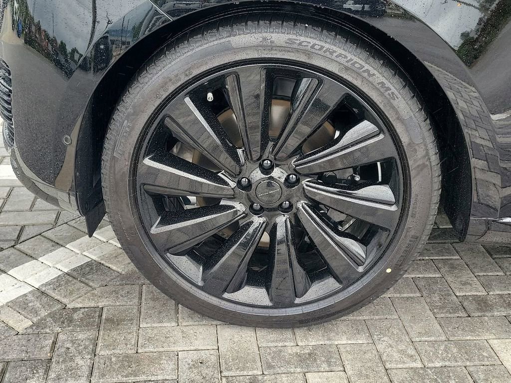 New 2026 Land Rover Range Rover Long Wheel Base SV image 13