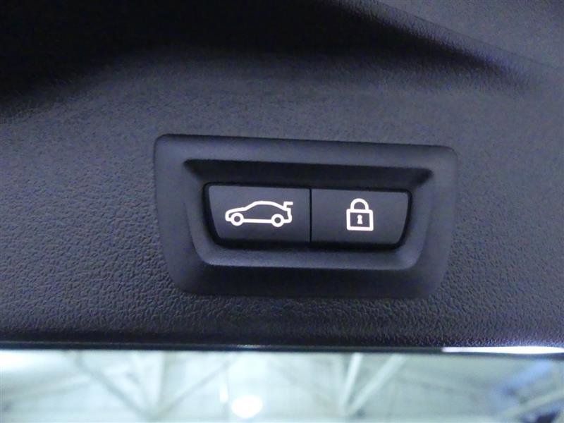 Used 2022 BMW X5 xDrive40i w/ Premium Package image 30