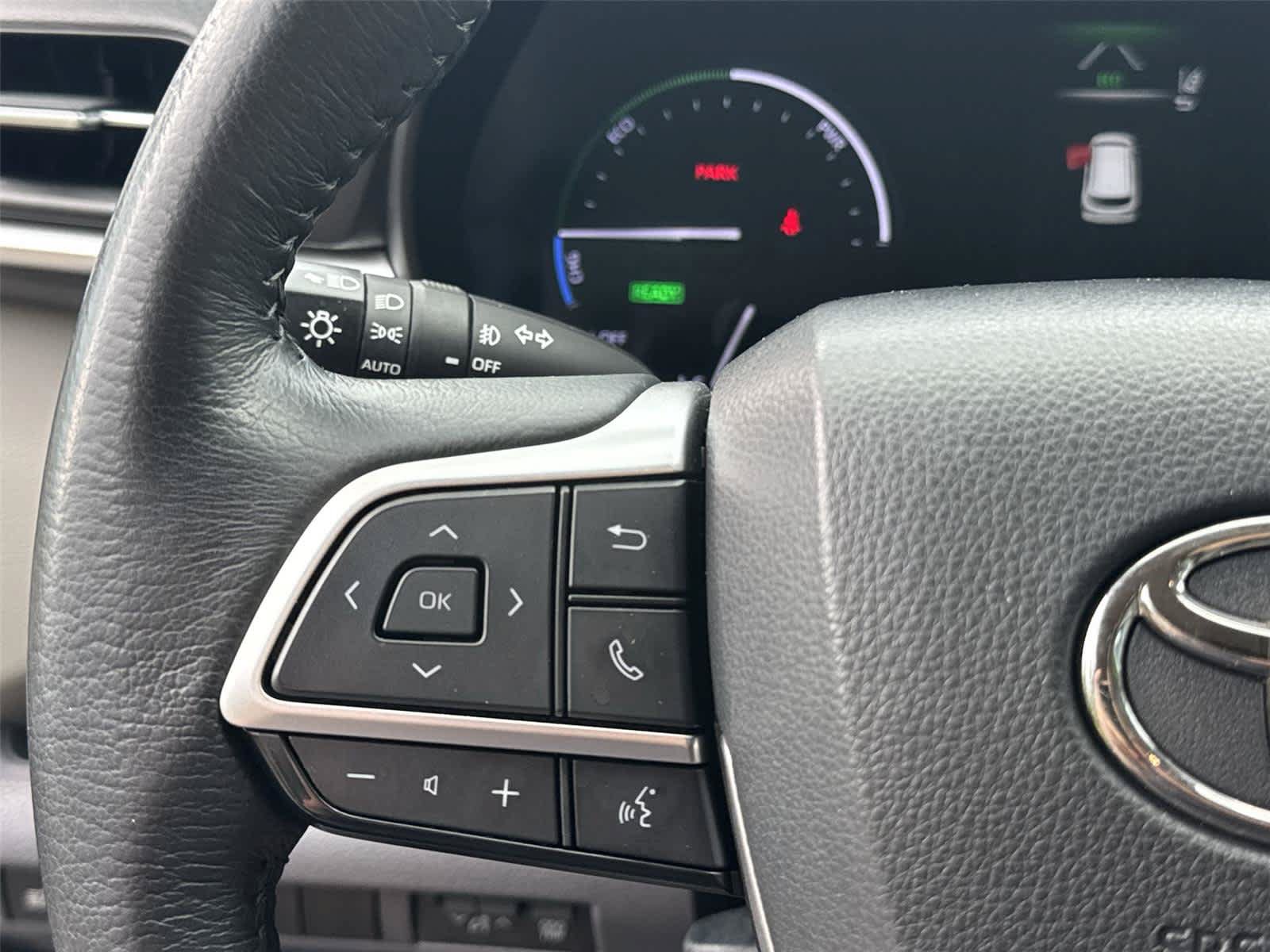 Used 2022 Toyota Sienna XLE FWD image 19
