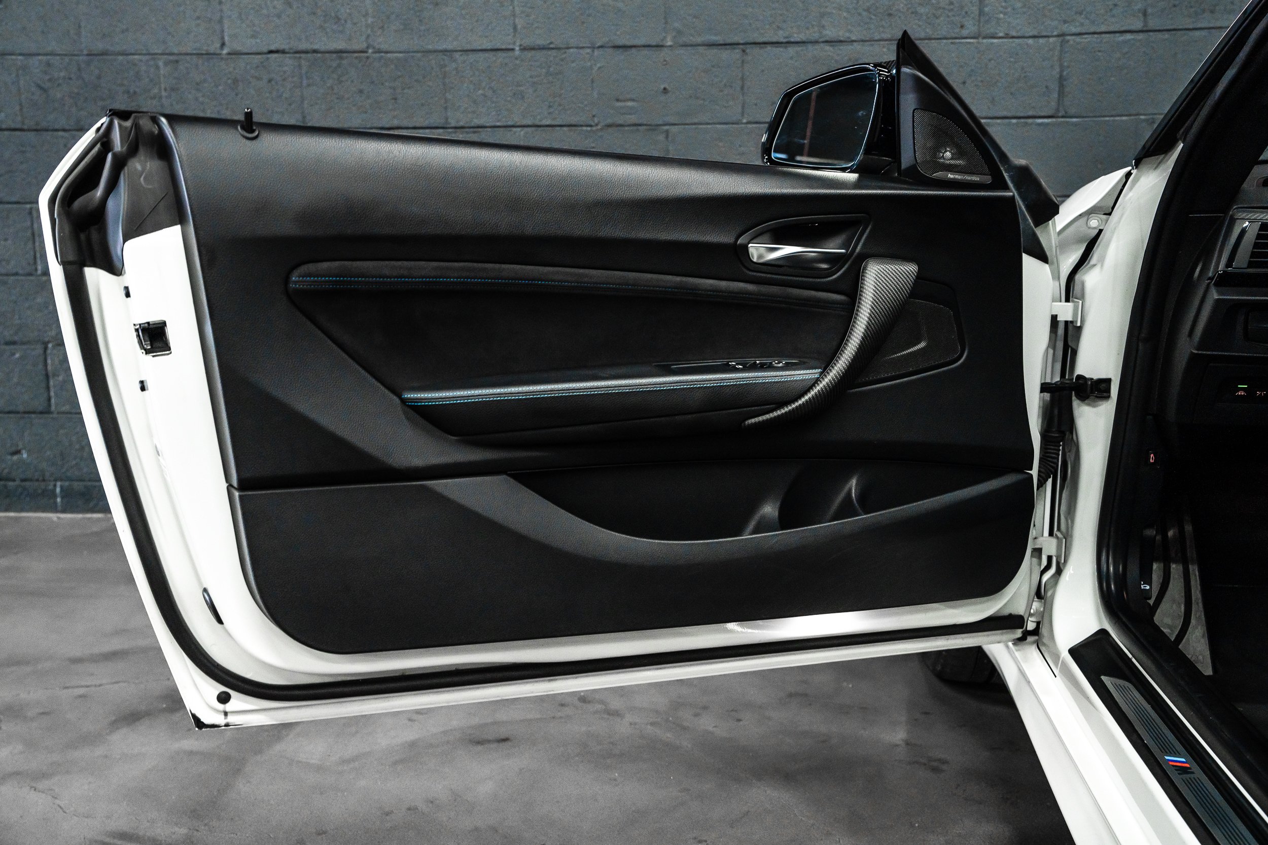 Used 2017 BMW M2 RWD image 31