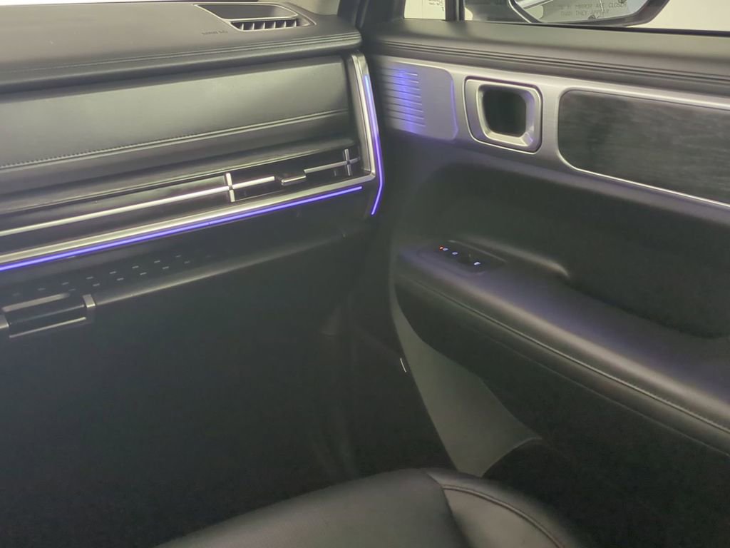 Used 2024 Hyundai Santa Fe Limited image 20