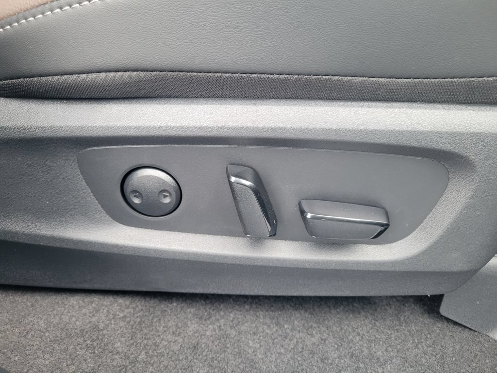 New 2026 Nissan Pathfinder Platinum AWD/4WD image 42