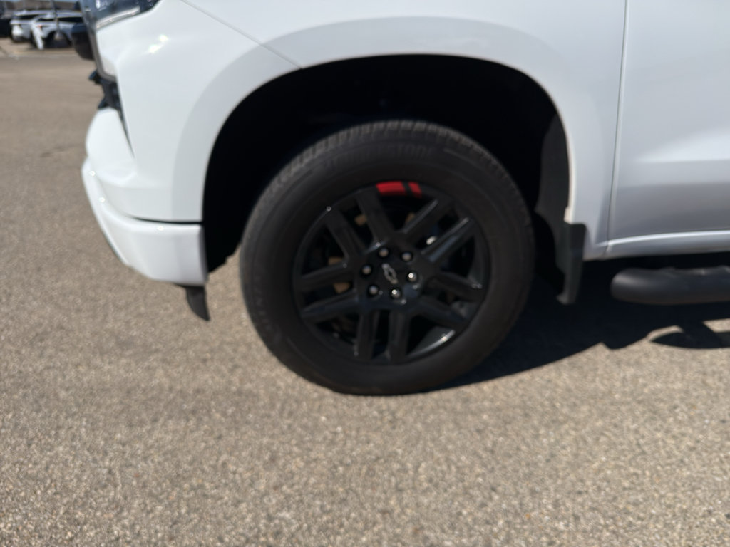 Used 2025 Chevrolet Silverado 1500 RST w/ Redline Edition AWD/4WD image 14