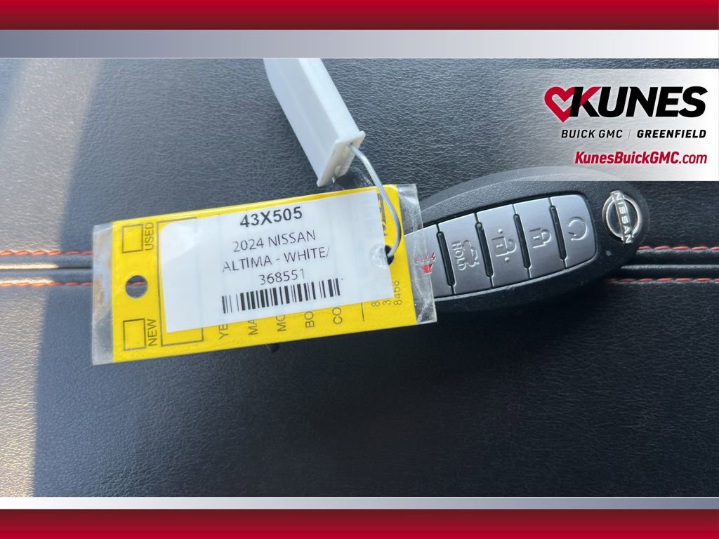 Used 2024 Nissan Altima 2.5 SR FWD image 9