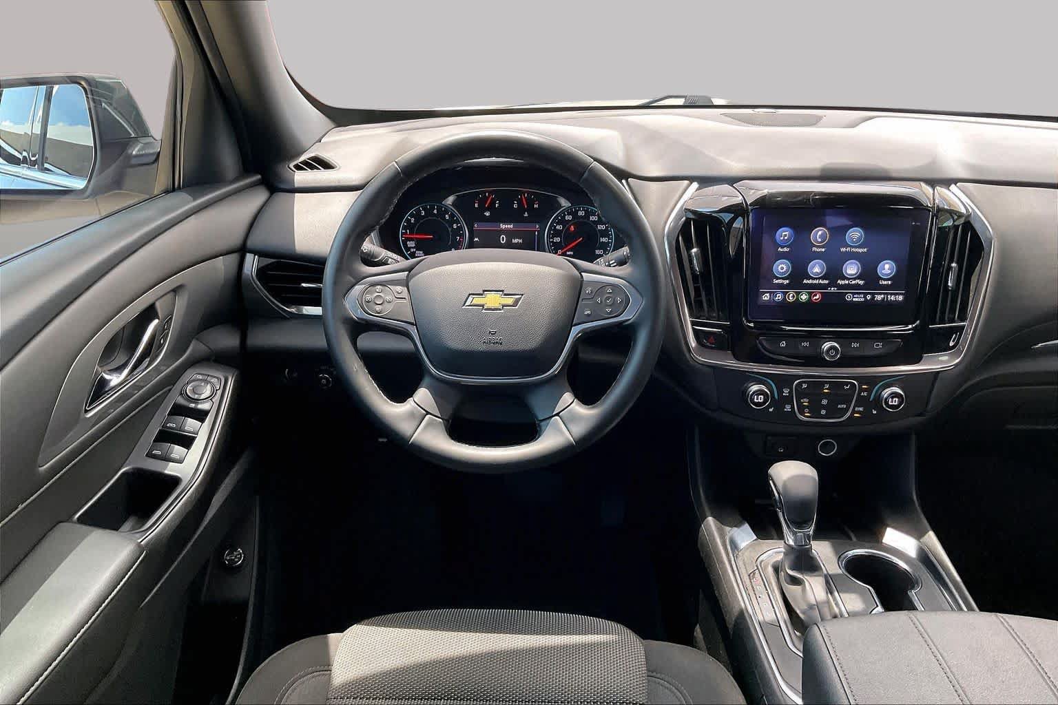 Used 2023 Chevrolet Traverse LT FWD image 6