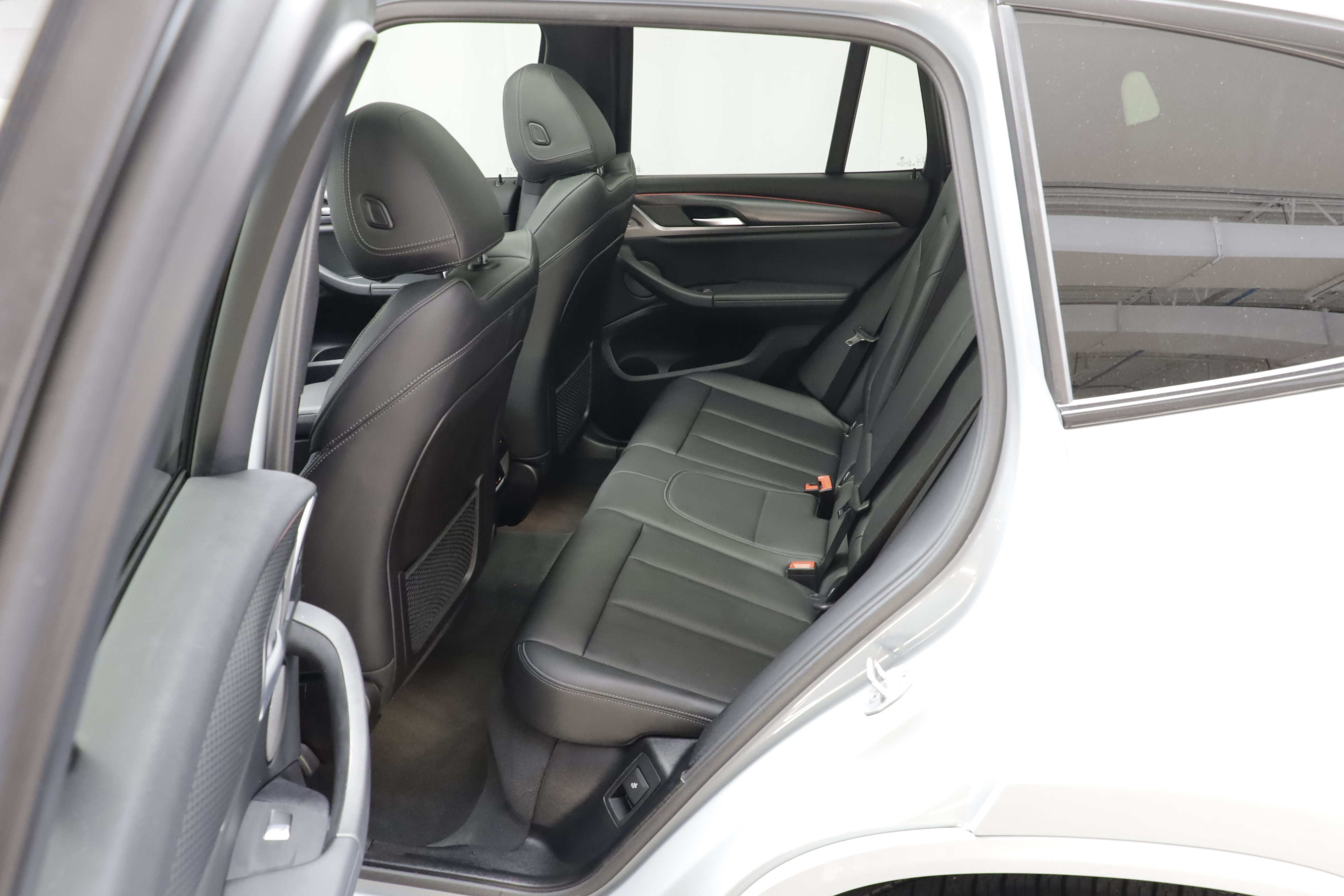 Used 2023 BMW X3 xDrive30i w/ M Sport Package AWD/4WD image 18