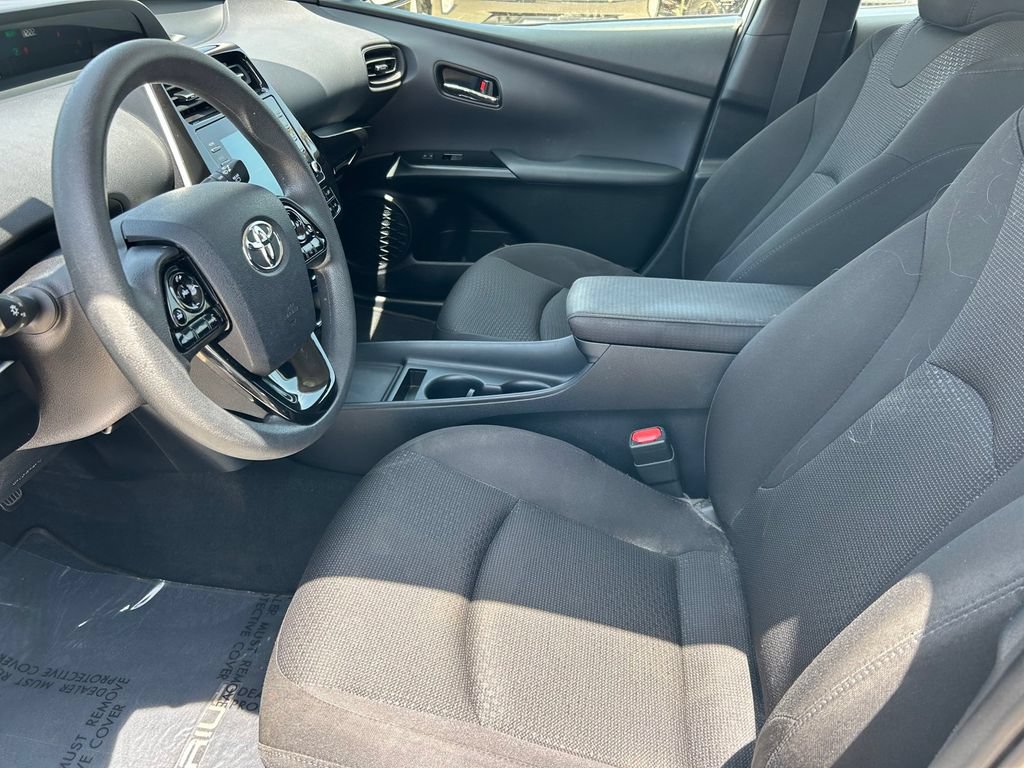 Used 2020 Toyota Prius LE FWD image 11