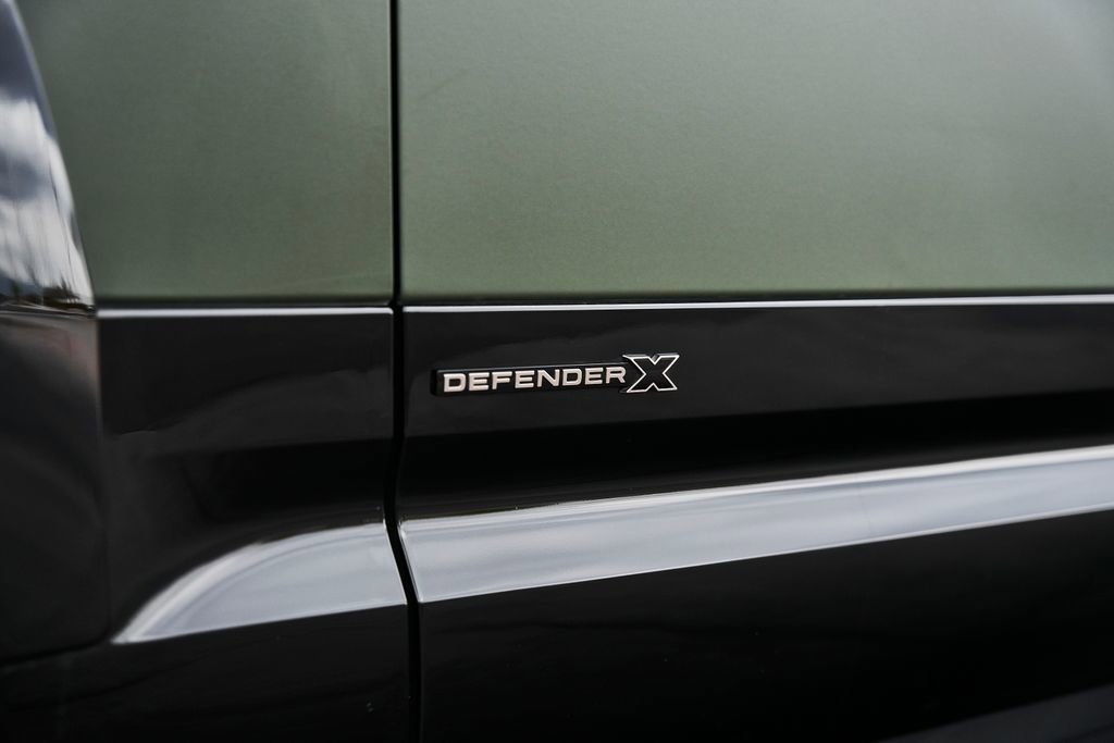 Used 2023 Land Rover Defender 110 X image 12