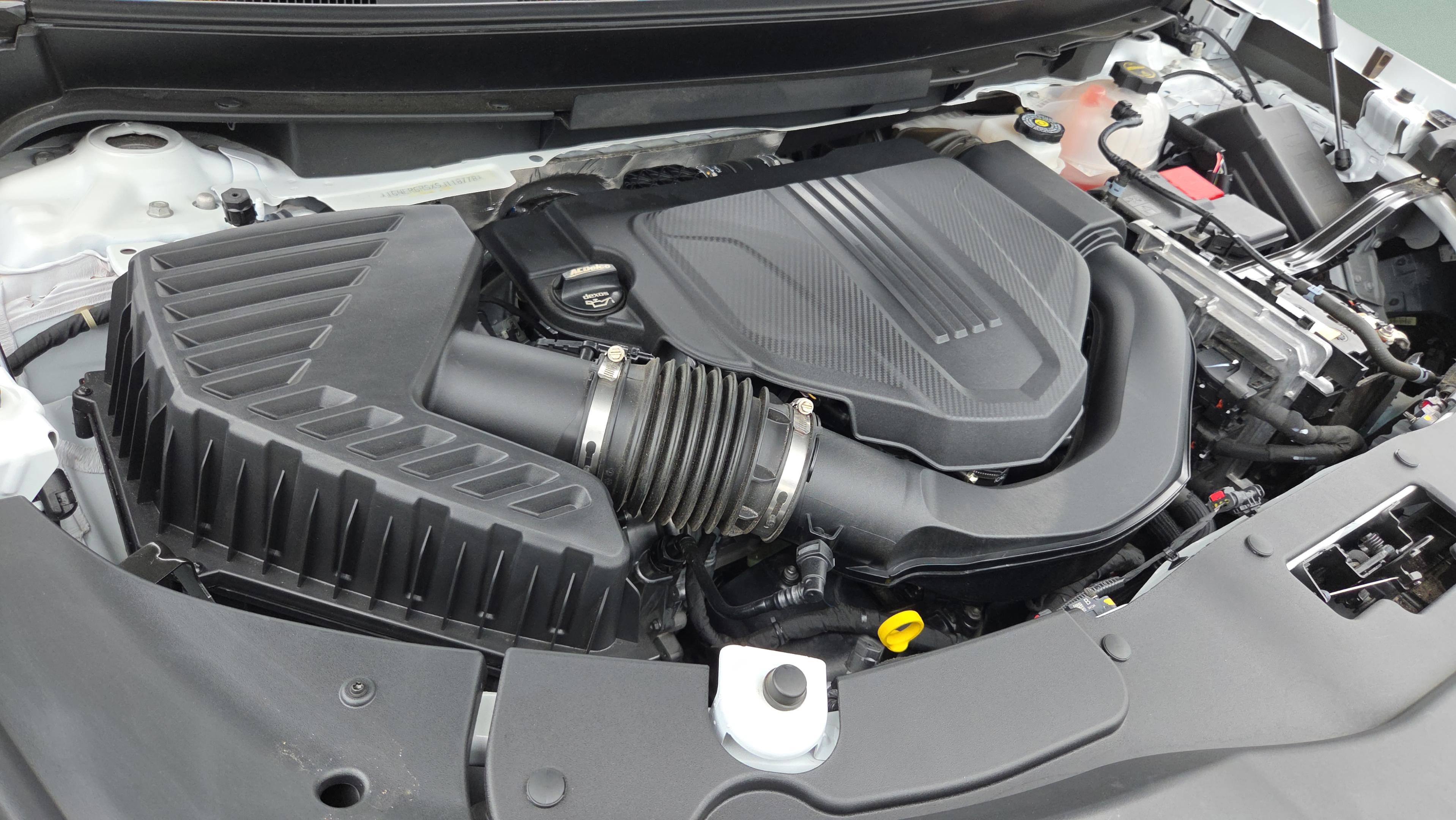 Used 2025 Chevrolet Traverse LT w/ Sun and Wheel Package FWD image 17