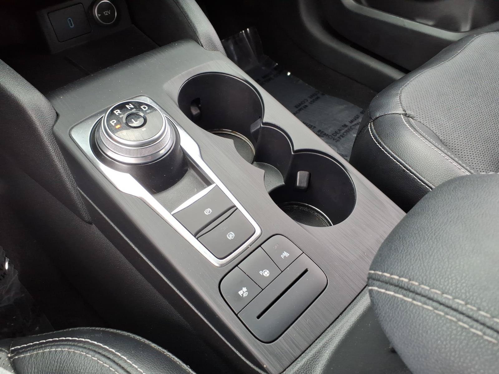 Used 2020 Ford Escape Titanium AWD/4WD image 22