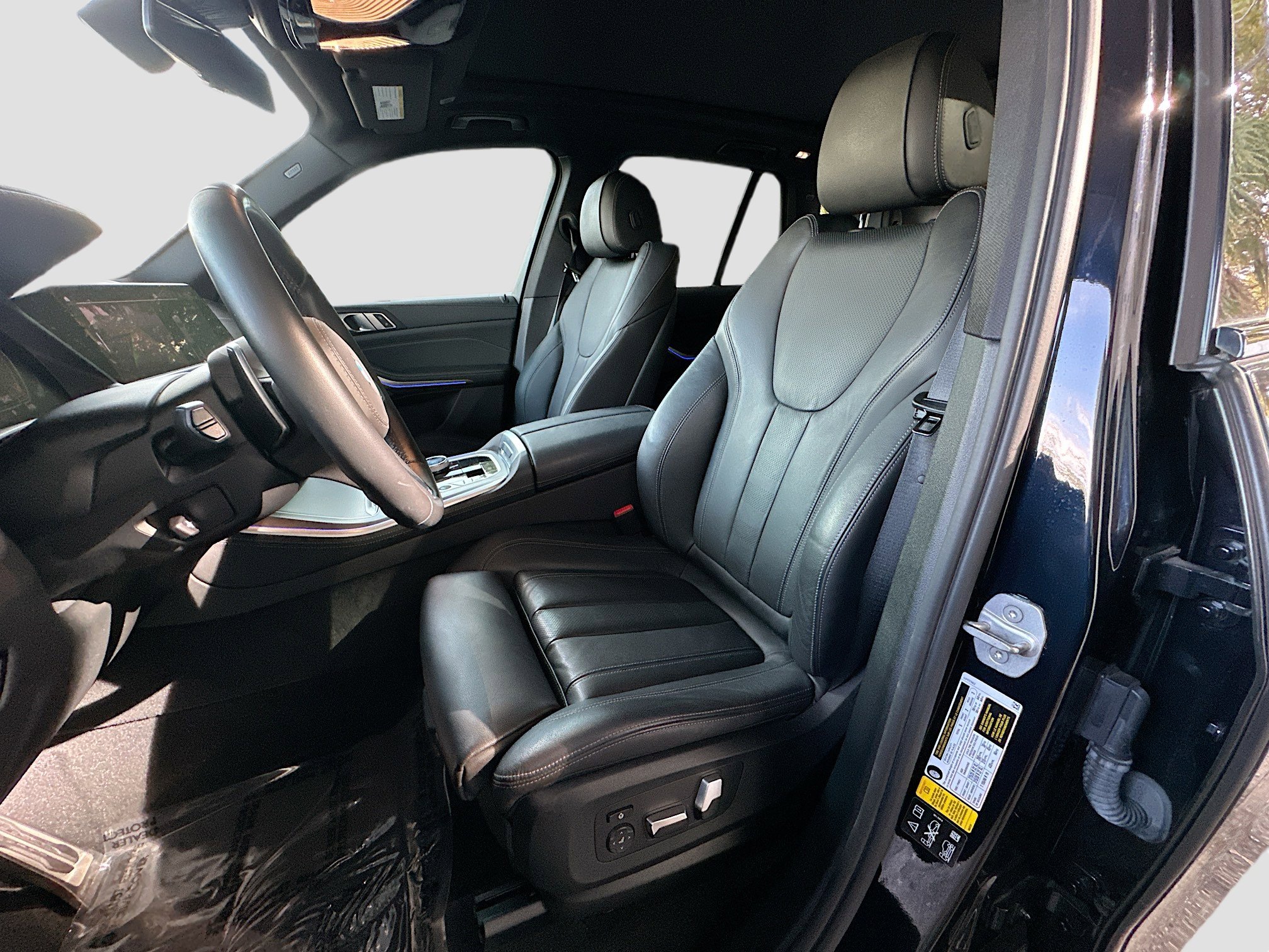 Used 2020 BMW X5 xDrive40i w/ M Sport Package image 22