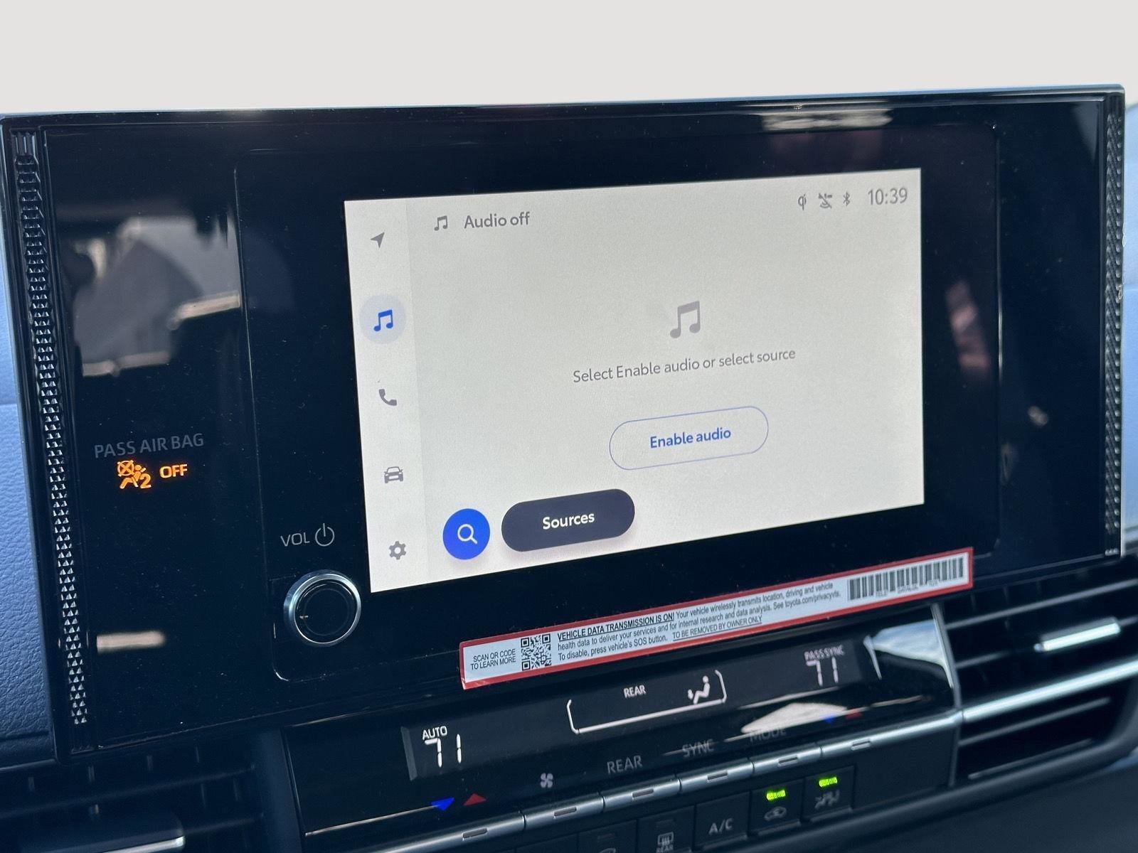 Used 2025 Toyota Sienna LE w/ LE Plus Package image 12