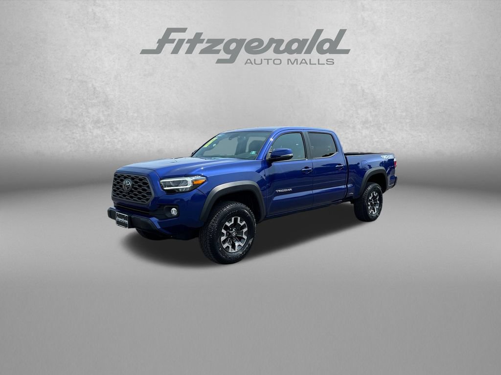 Used 2022 Toyota Tacoma TRD Off-Road w/ TRD Premium Off Road Package AWD/4WD image 3