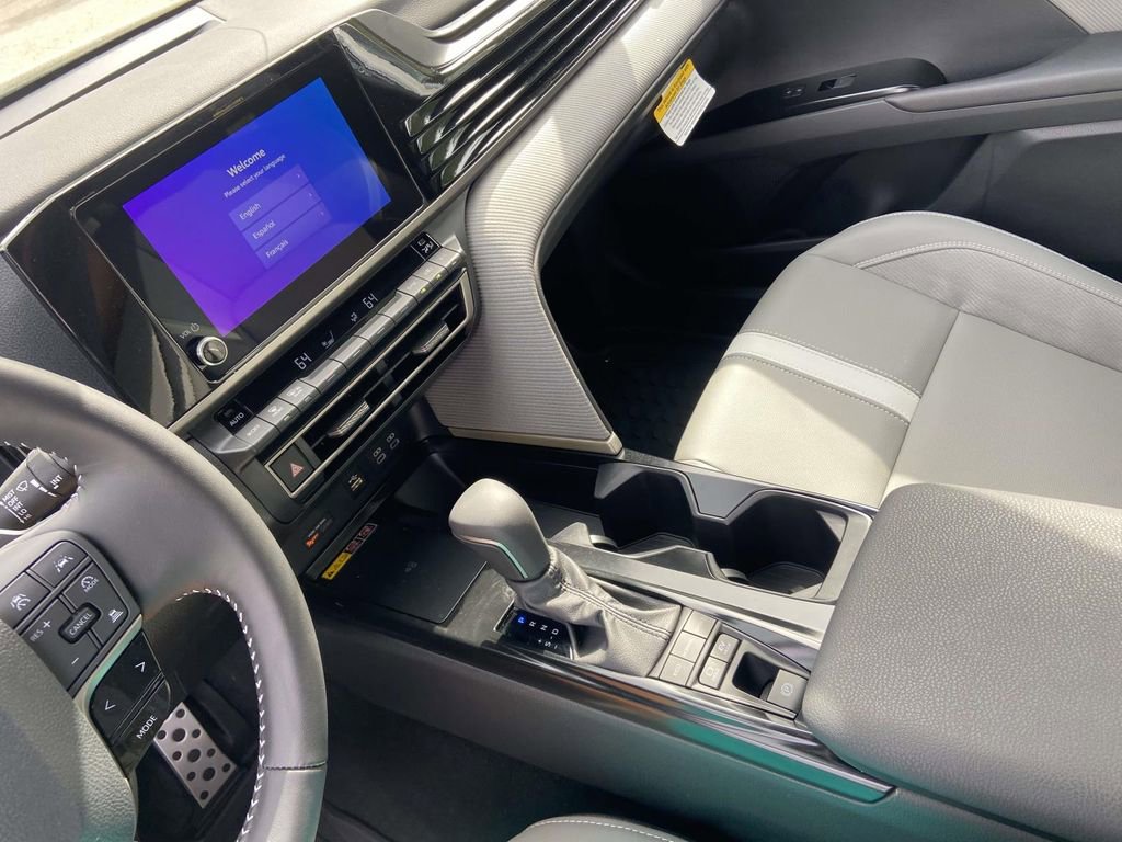 Used 2026 Toyota Camry SE w/ Convenience Package FWD image 27