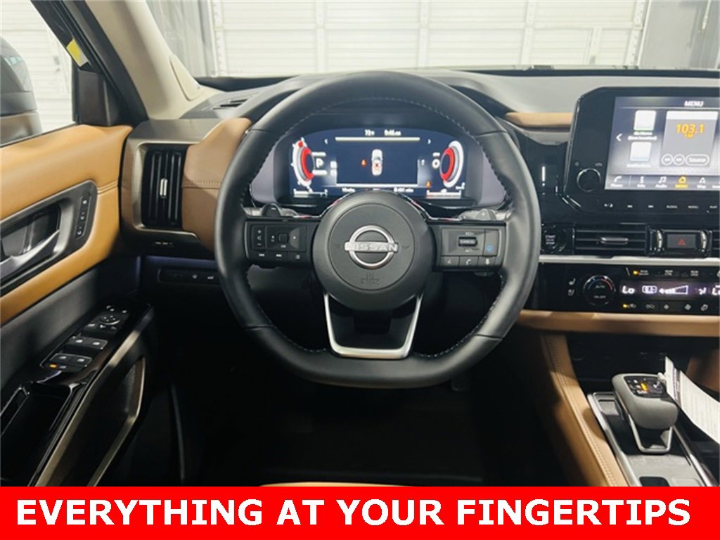New 2025 Nissan Pathfinder Platinum image 5