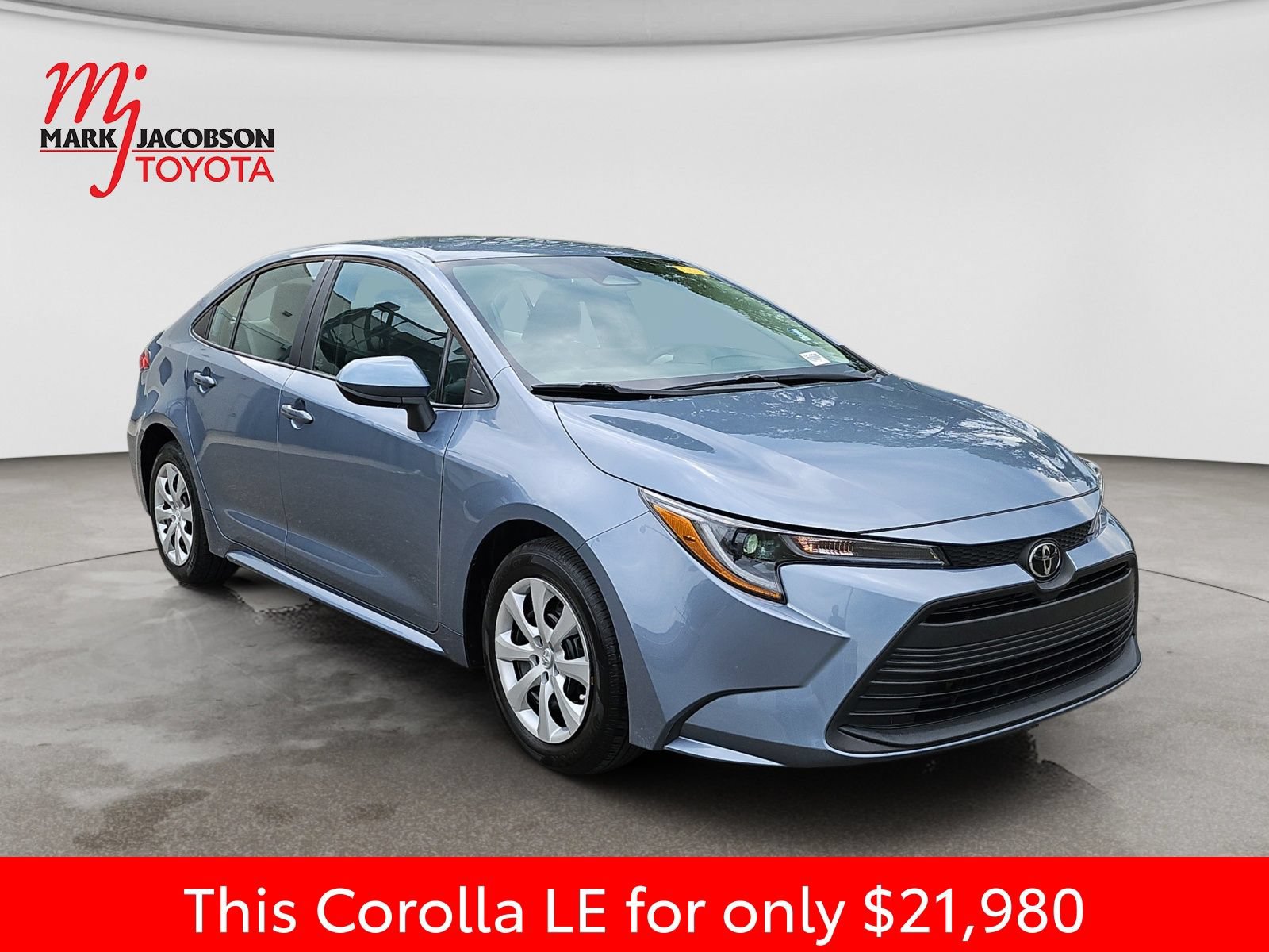 Used 2023 Toyota Corolla LE FWD image 5