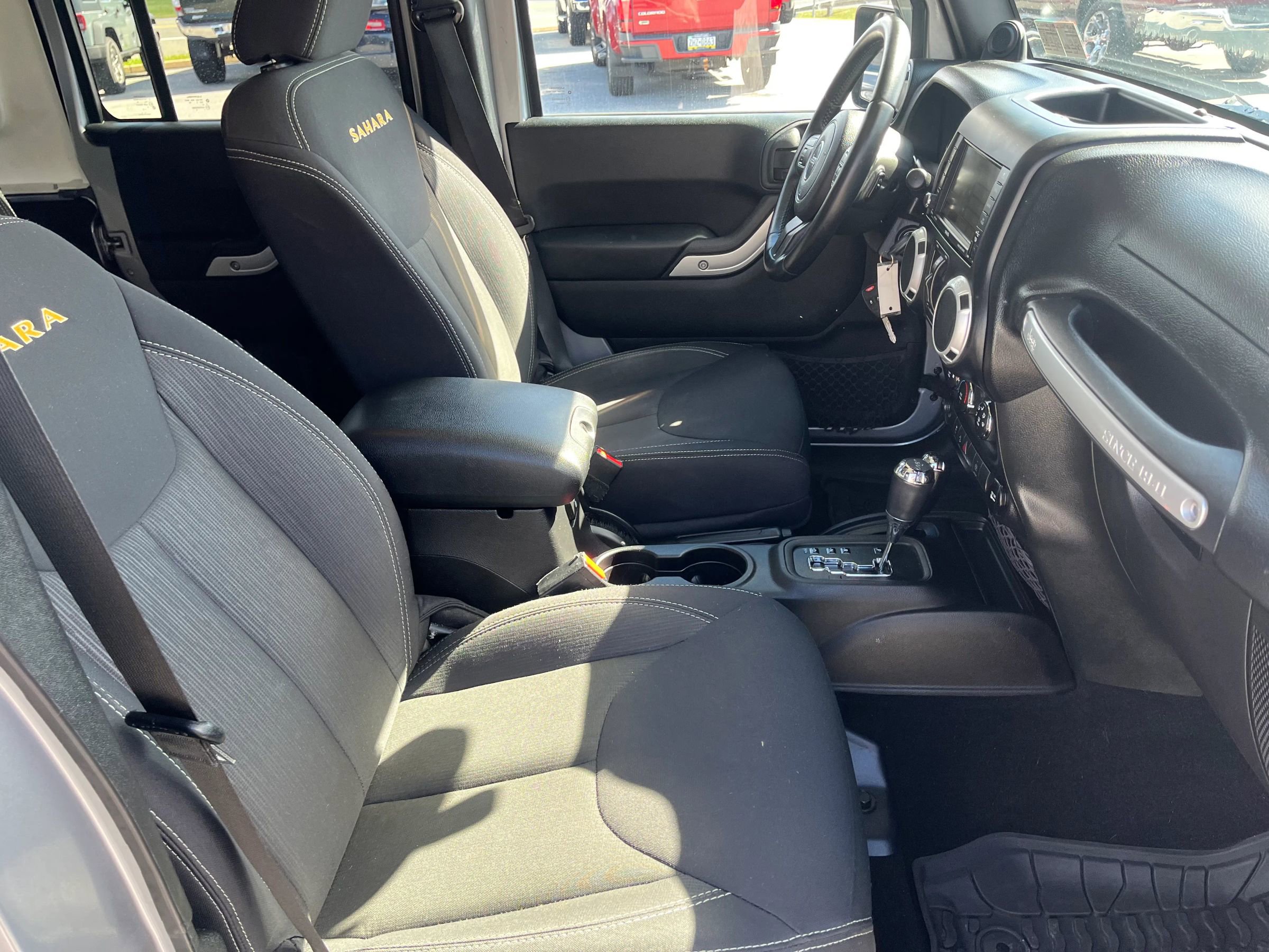 Used 2014 Jeep Wrangler Unlimited Sahara w/ Dual Top Group image 12