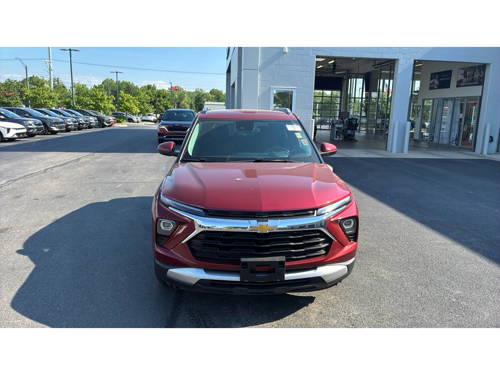 Used 2025 Chevrolet TrailBlazer LT FWD image 8