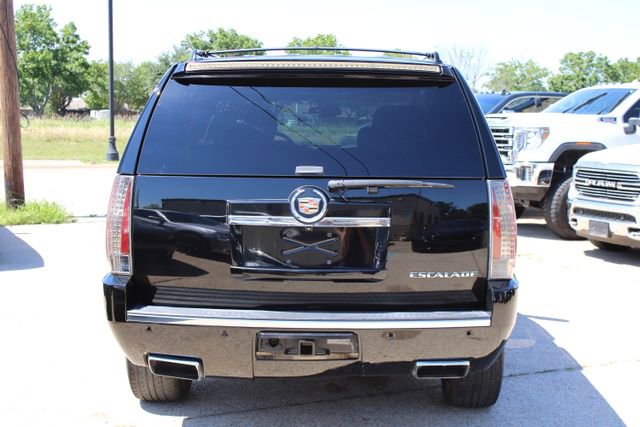 Used 2014 Cadillac Escalade Premium RWD image 4