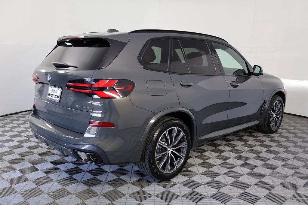 New 2026 BMW X5 sDrive40i w/ M Sport Package image 2