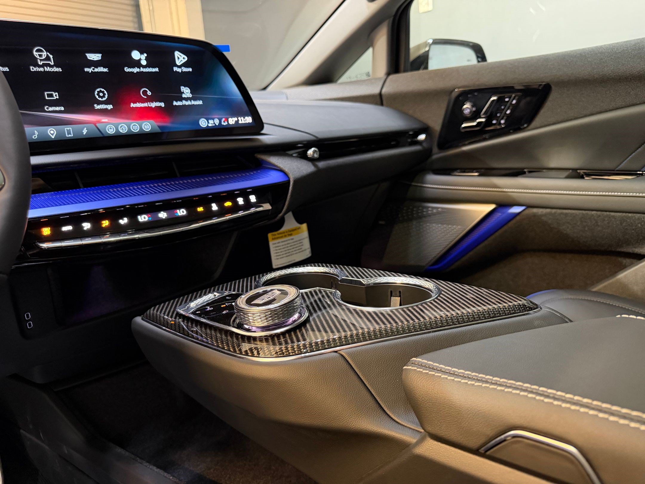 New 2026 Cadillac Optiq V AWD/4WD image 17